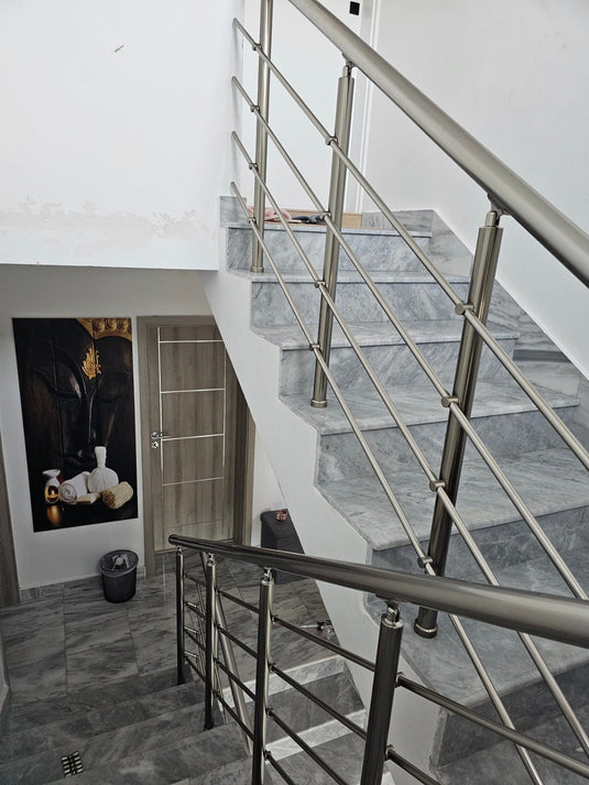 alumin_railings_horizontal_filling_square_side_stairs3