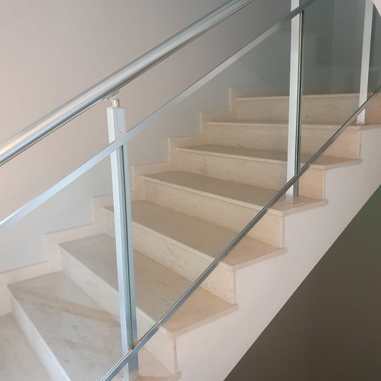 alumin_railings_stairs_glass_filling2