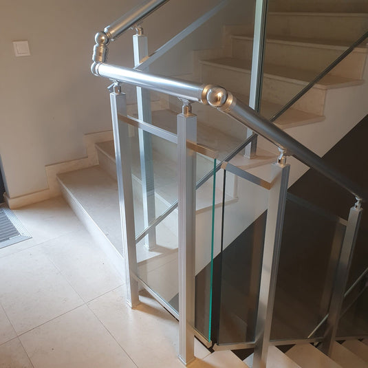 alumin_railings_stairs_glass_filling3