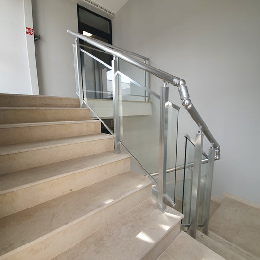 alumin_railings_stairs_glass_filling
