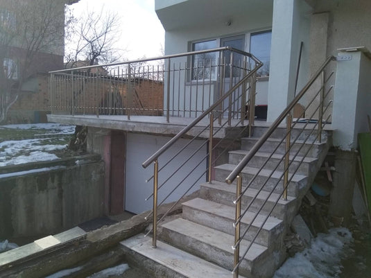 alumin_railings_vertical_filling_square_side_stairs3
