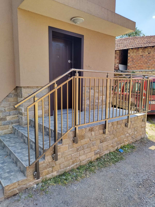 alumin_railings_vertical_filling_square_side_stairs