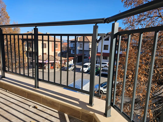 alumin_railings_vertical_filling_square_terace
