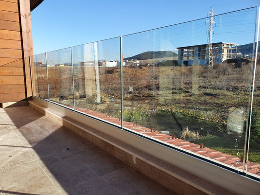 glass-railings-aluminium-floor-holders