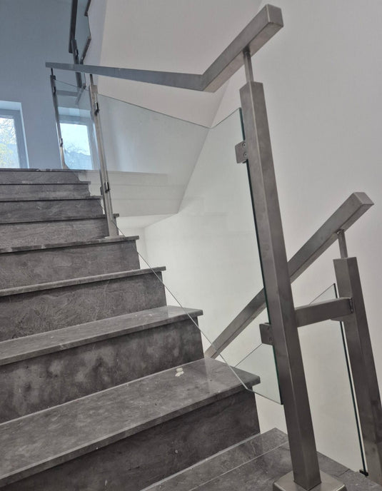 inox-railings-square-glass